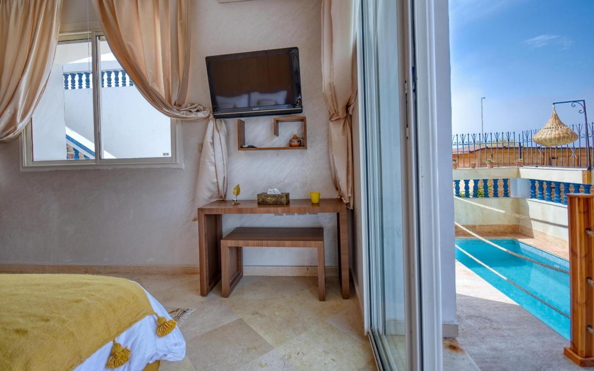 Blue Wave Lodge Agadir n'Ait Sa Rom bilde