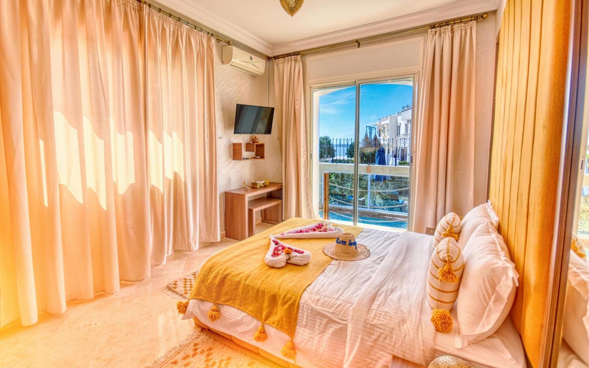 Blue Wave Lodge Agadir n'Ait Sa Rom bilde